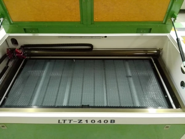 Лазерно-гравировальный станок с ЧПУ LTT-Z1040B (р)